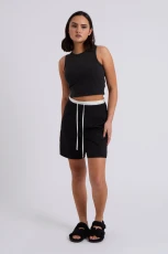 Double Waistband Bermuda Short Black / 8